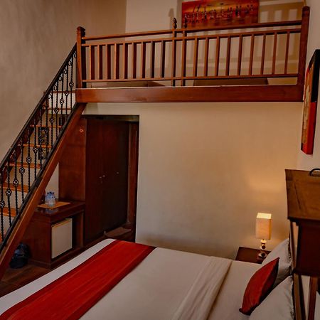 Hotel Puri Dibia Kuta 꾸따 외부 사진